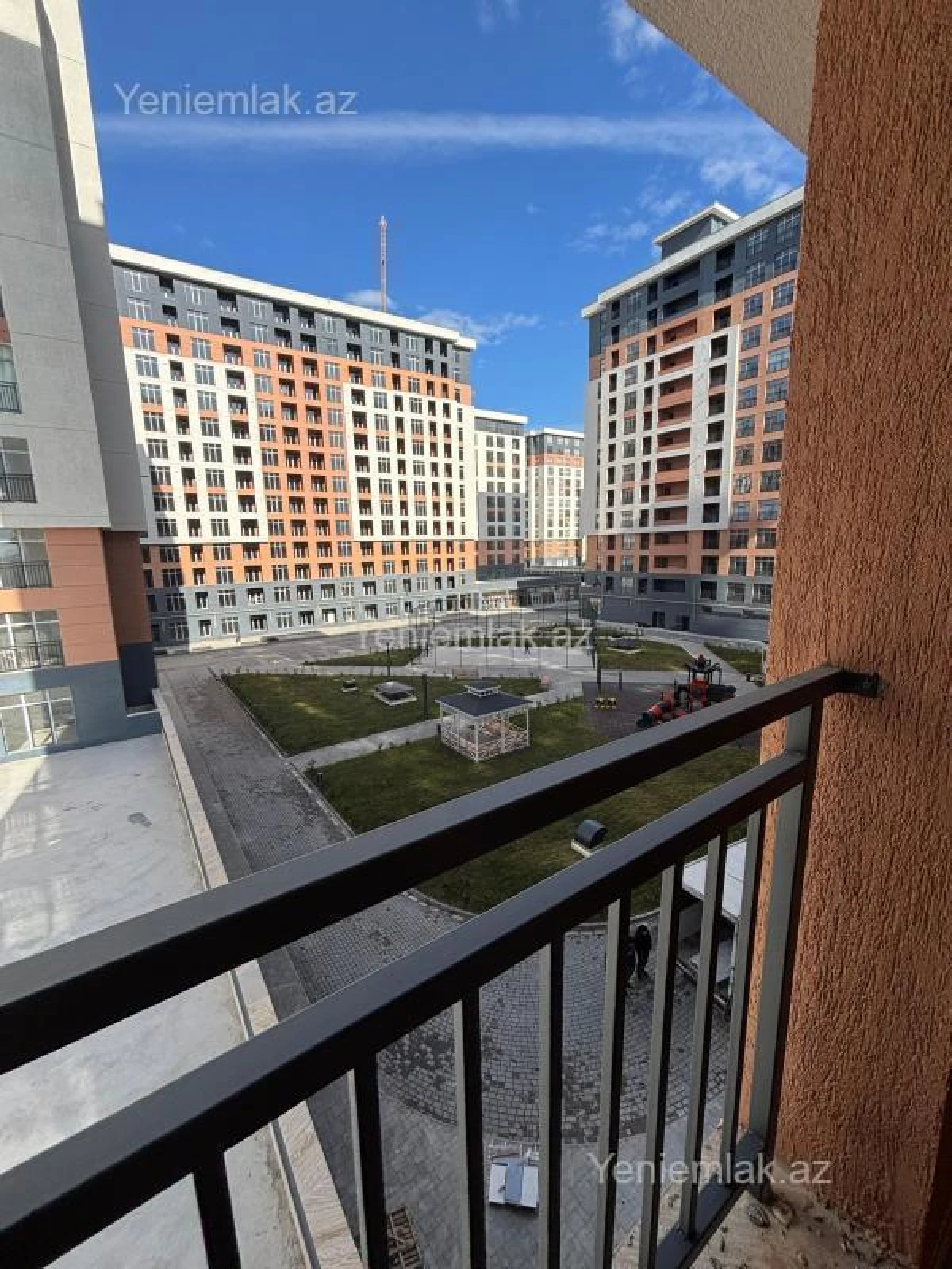 Satılır 2 otaqlı yeni tikili 76 m²