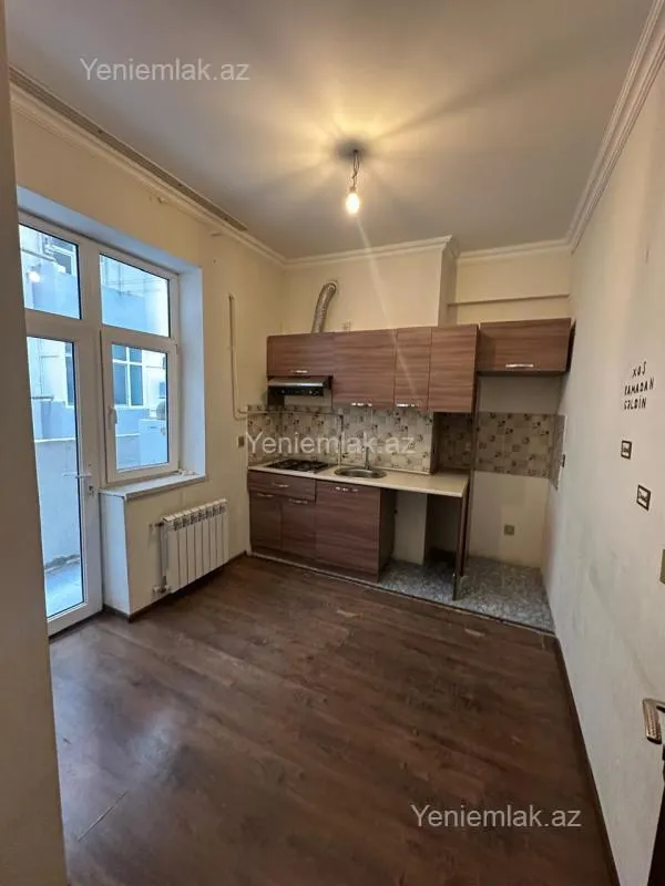 Satılır 3 otaqlı yeni tikili 83 m²