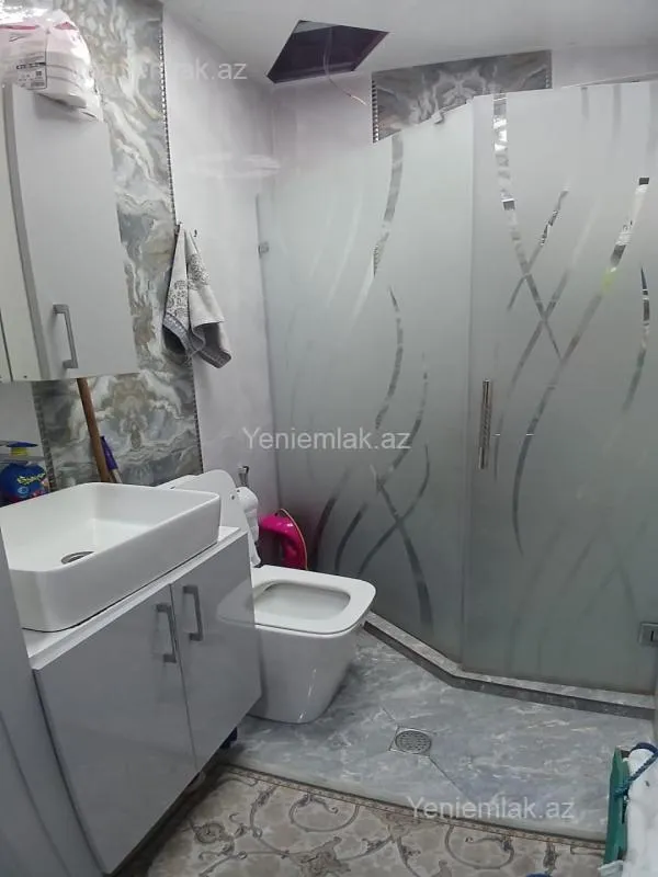 Satılır 3 otaqlı köhnə tikili 70 m²