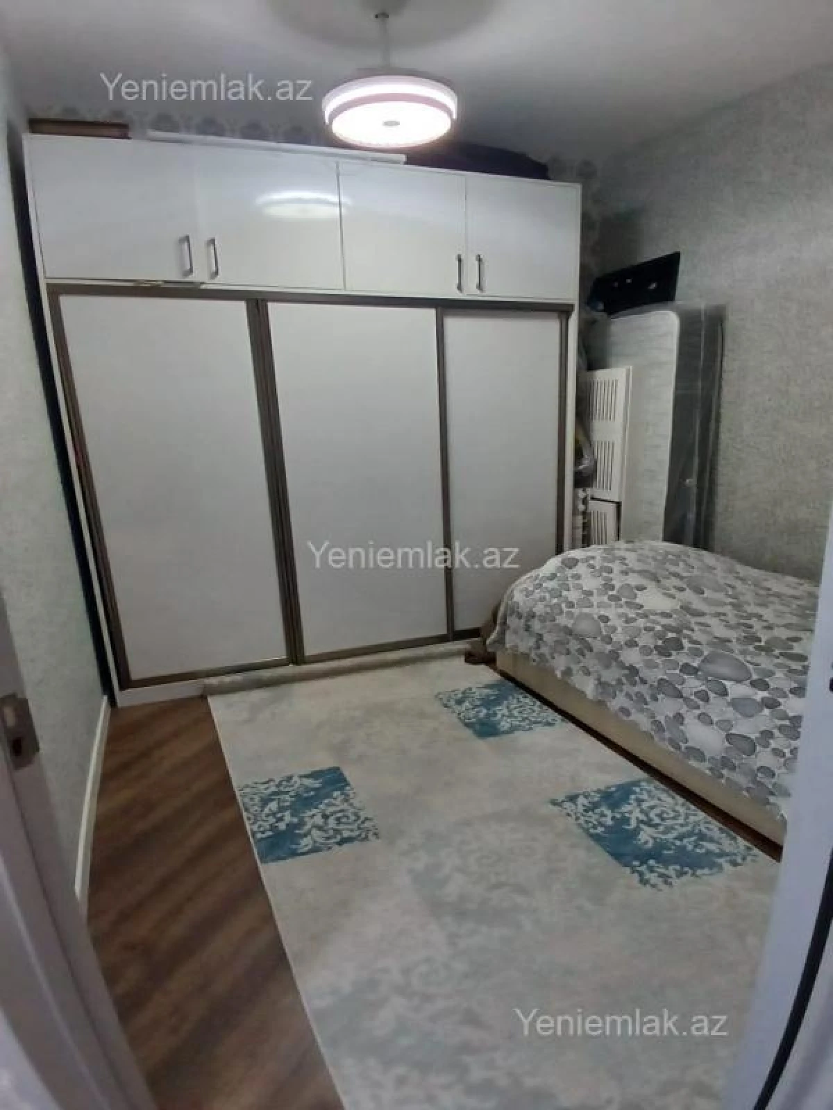 Satılır 3 otaqlı köhnə tikili 70 m²