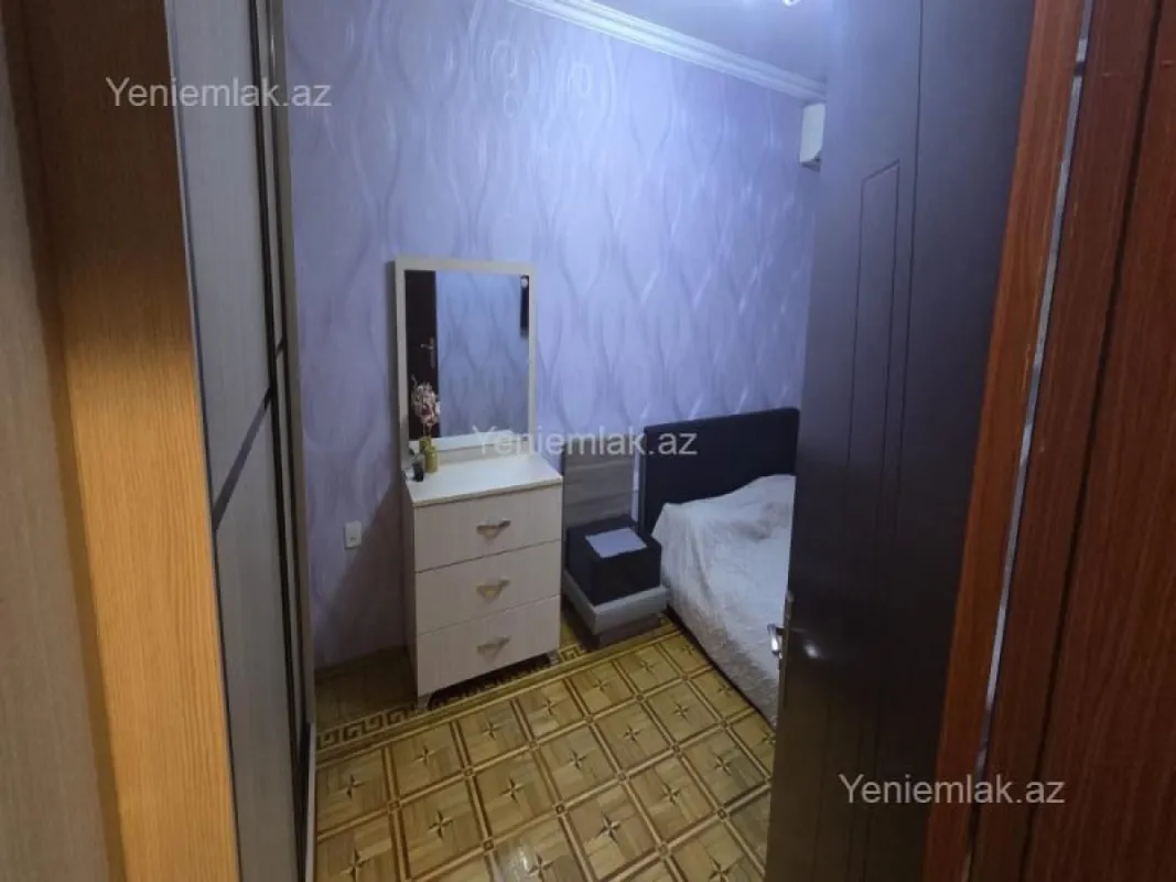 Satılır 3 otaqlı köhnə tikili 80 m²