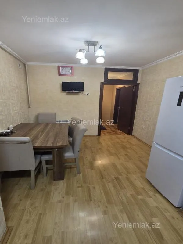 Satılır 3 otaqlı köhnə tikili 80 m²