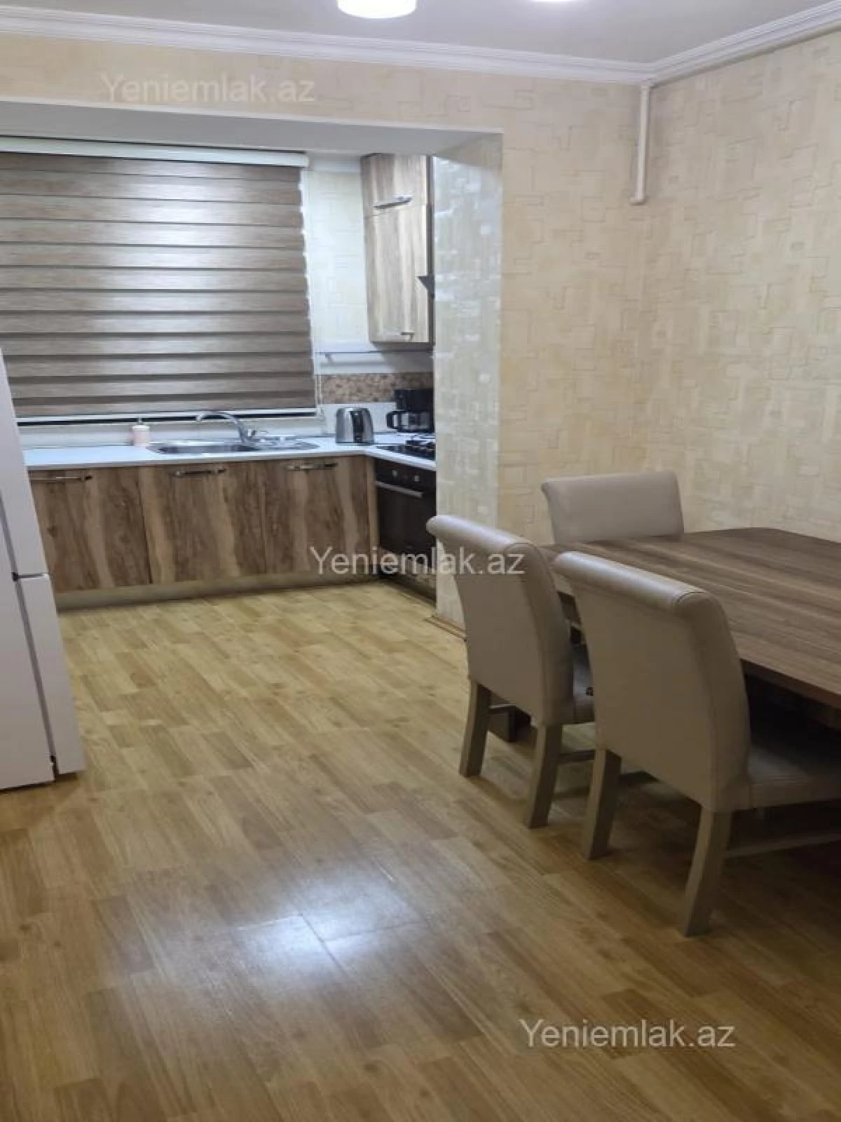 Satılır 3 otaqlı köhnə tikili 80 m²
