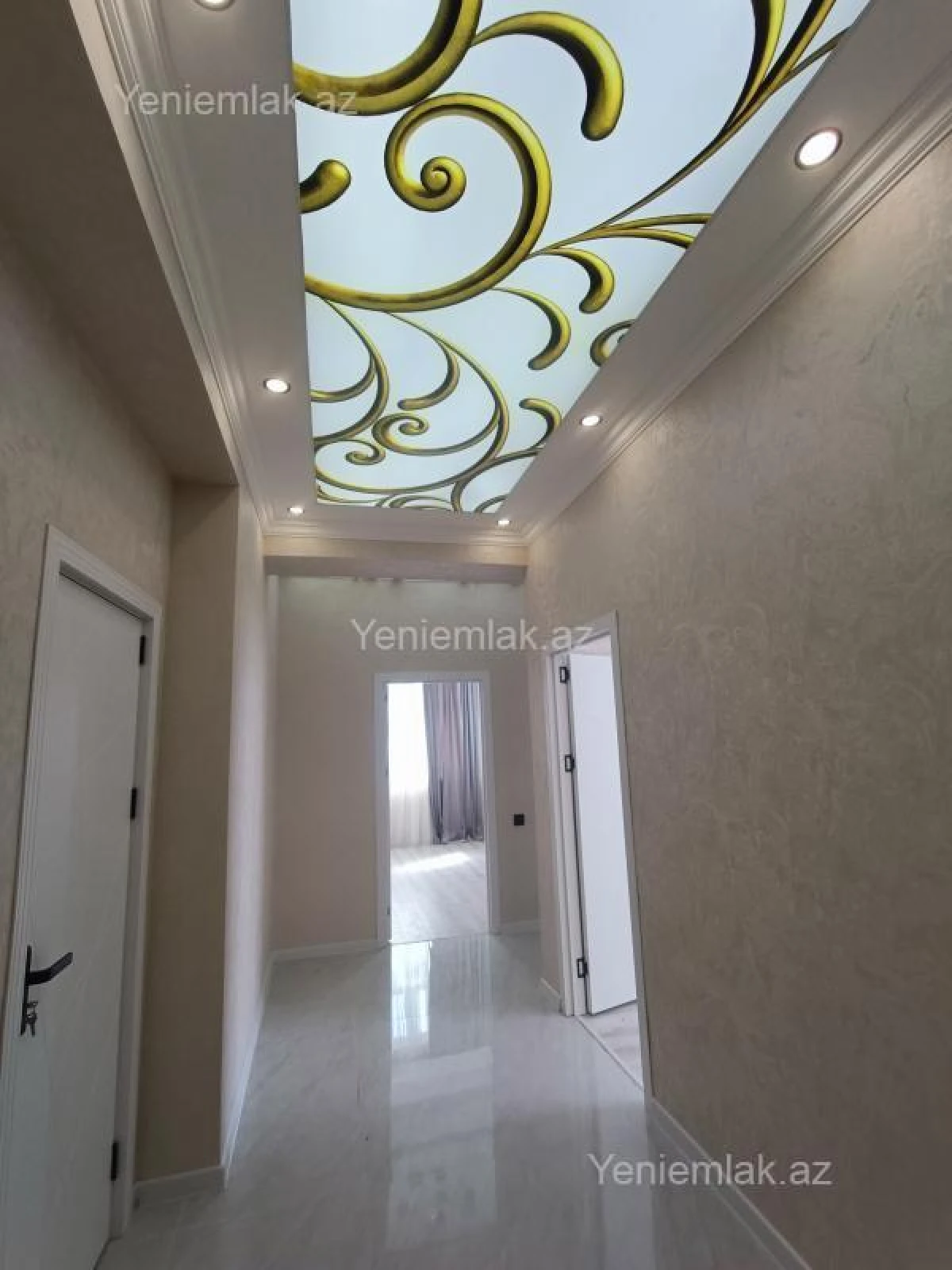 Satılır 3 otaqlı yeni tikili 80 m²