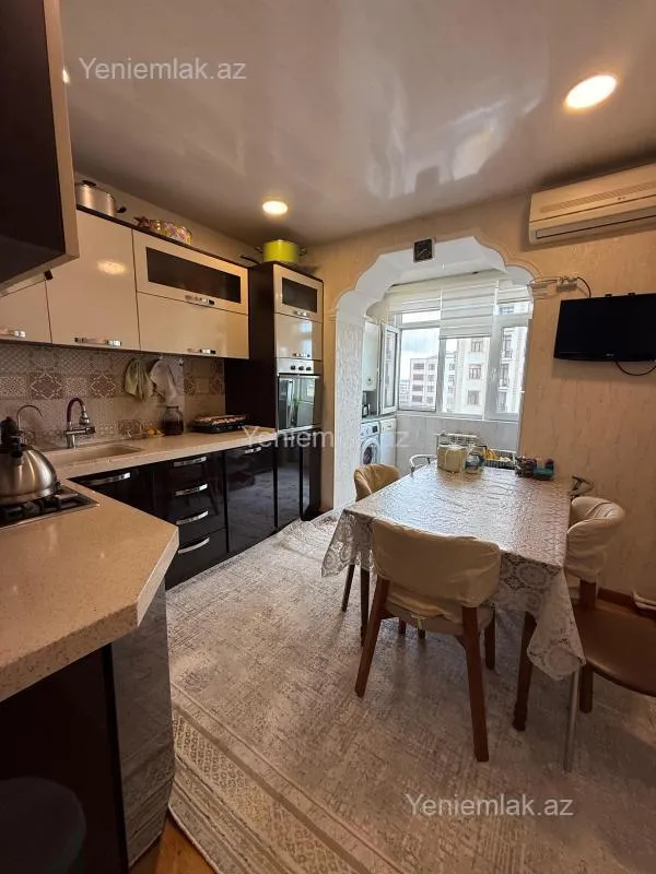 Satılır 3 otaqlı köhnə tikili 85 m²