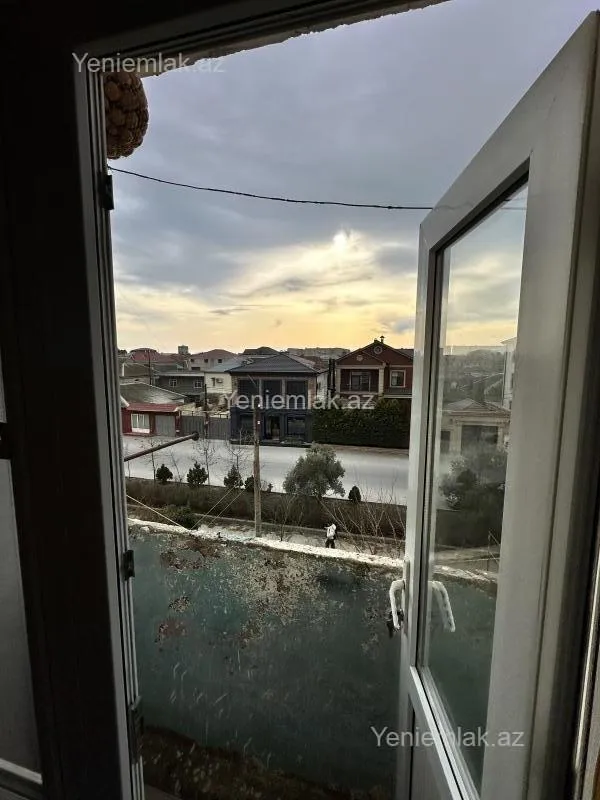 Satılır 2 otaqlı köhnə tikili 50 m²