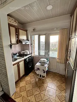 Satılır 2 otaqlı köhnə tikili 50 m²