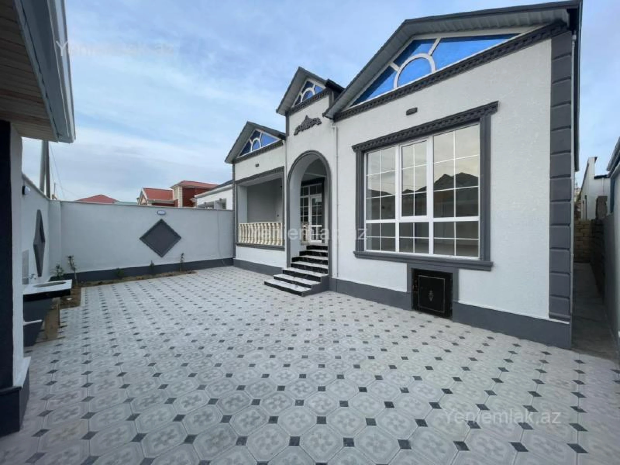 Satılır 4 otaqlı həyət evi 93 m²