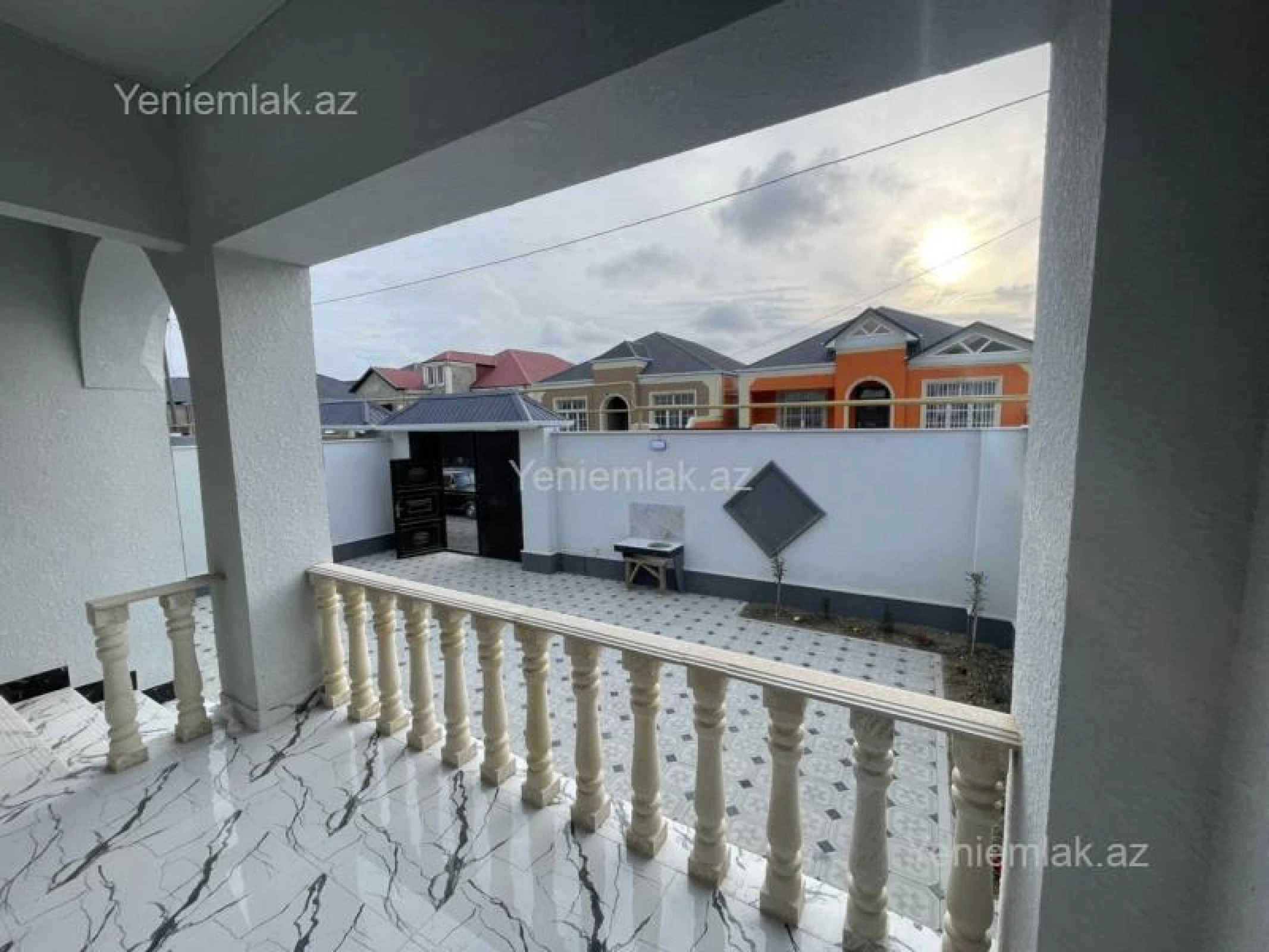 Satılır 4 otaqlı həyət evi 93 m²