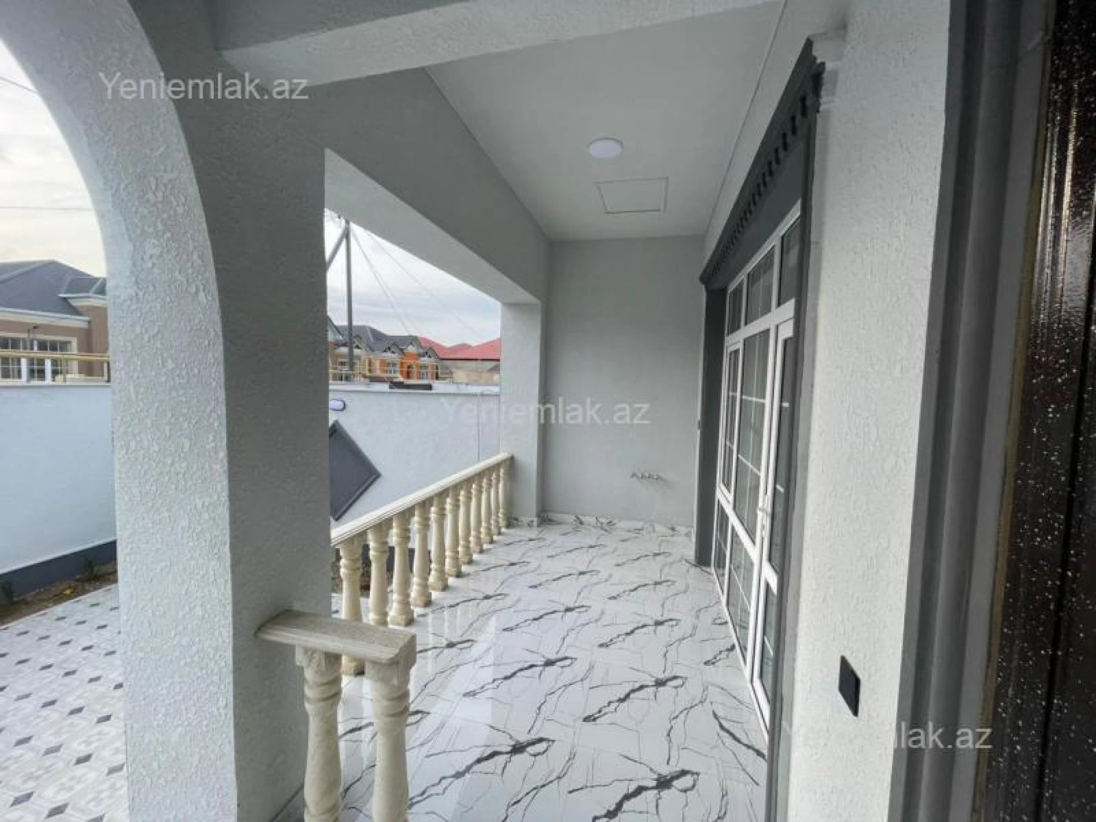 Satılır 4 otaqlı həyət evi 93 m²