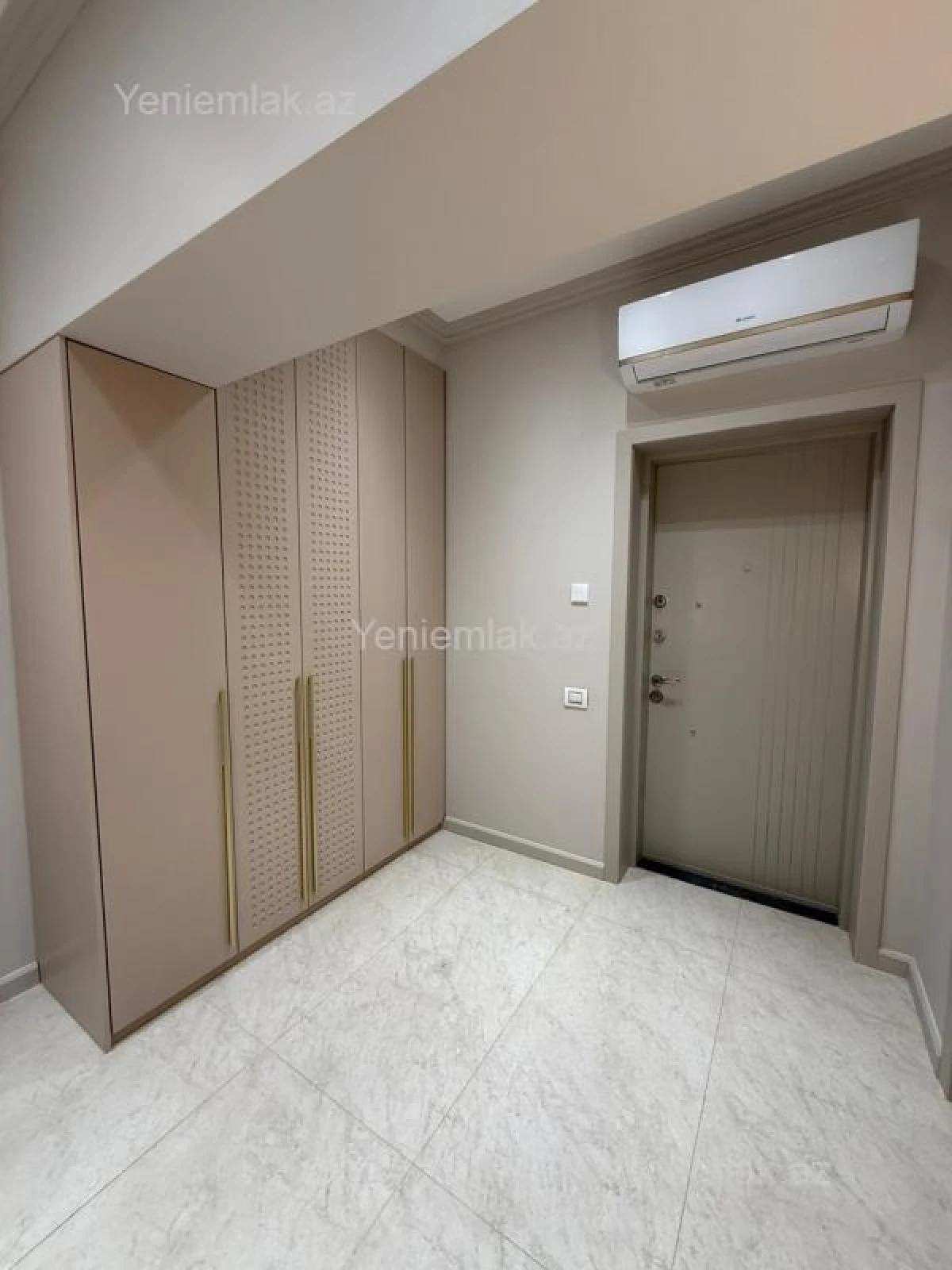 Satılır 3 otaqlı yeni tikili 90 m²