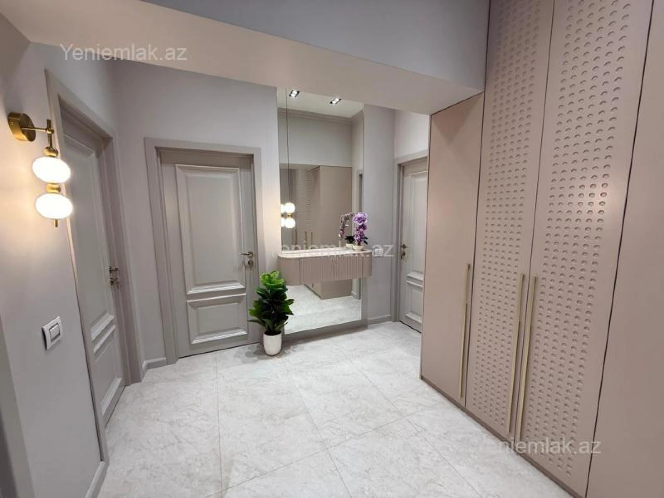 Satılır 3 otaqlı yeni tikili 90 m²