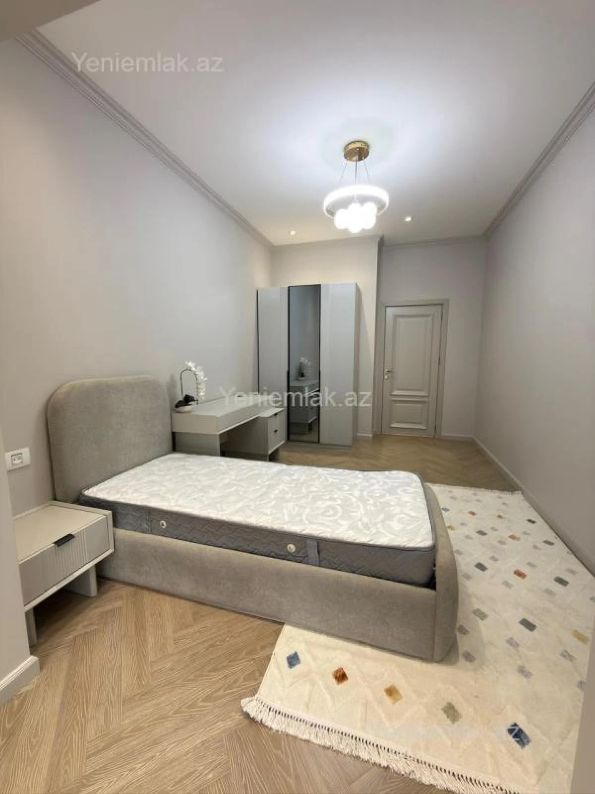 Satılır 3 otaqlı yeni tikili 90 m²