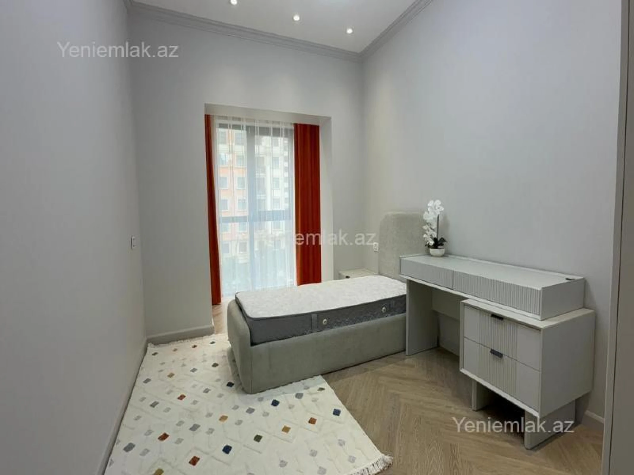 Satılır 3 otaqlı yeni tikili 90 m²