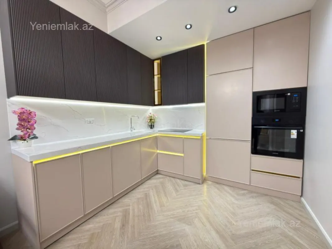 Satılır 3 otaqlı yeni tikili 90 m²