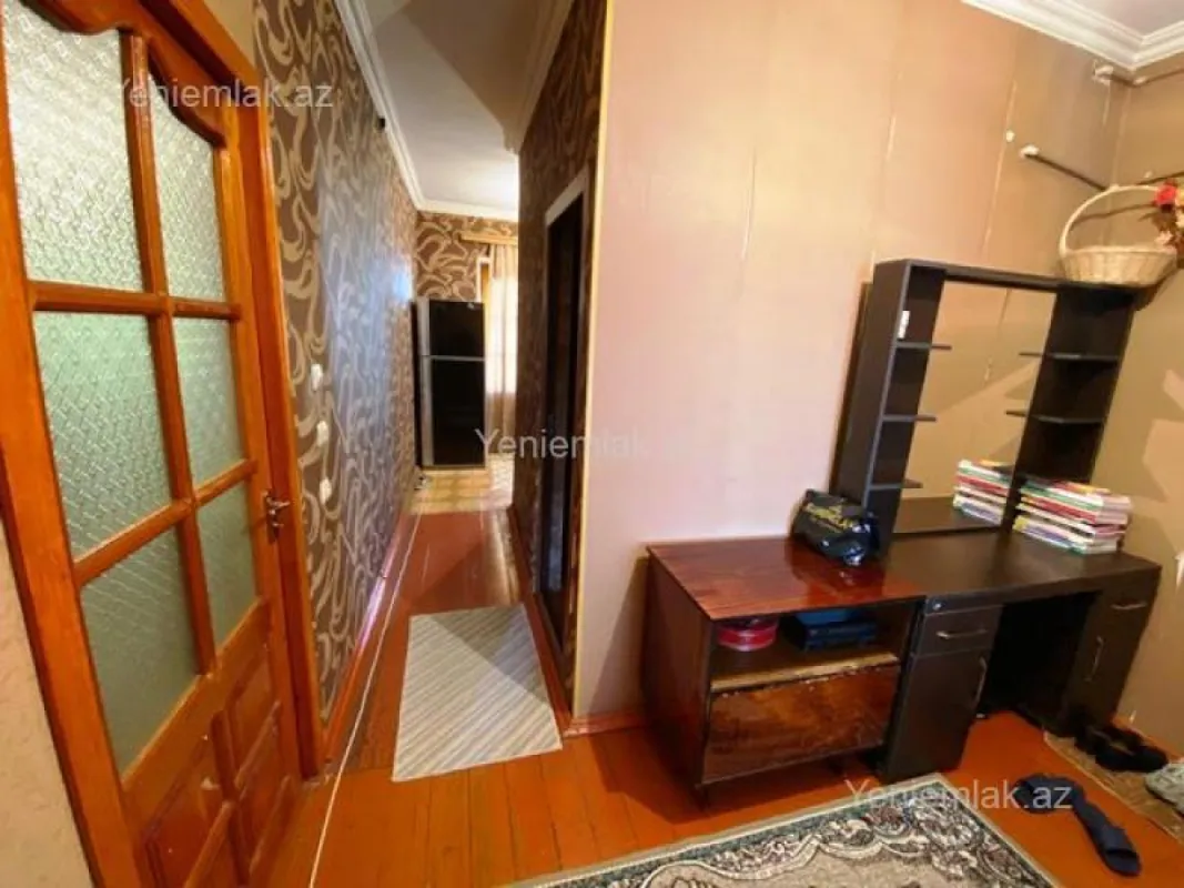 Satılır 3 otaqlı köhnə tikili 80 m²
