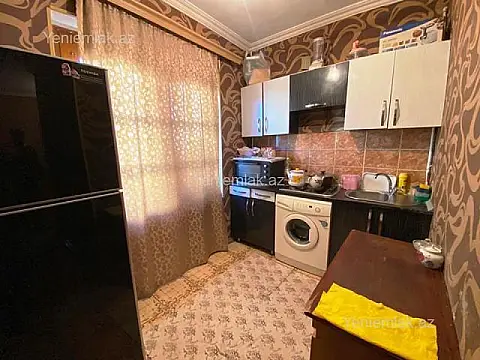 Satılır 3 otaqlı köhnə tikili 80 m²