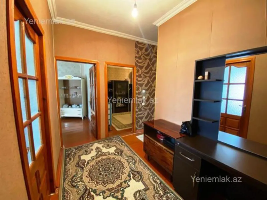 Satılır 3 otaqlı köhnə tikili 80 m²