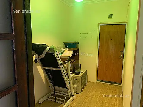 Satılır 3 otaqlı köhnə tikili 90 m²