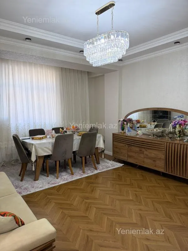 Satılır 2 otaqlı yeni tikili 72 m²