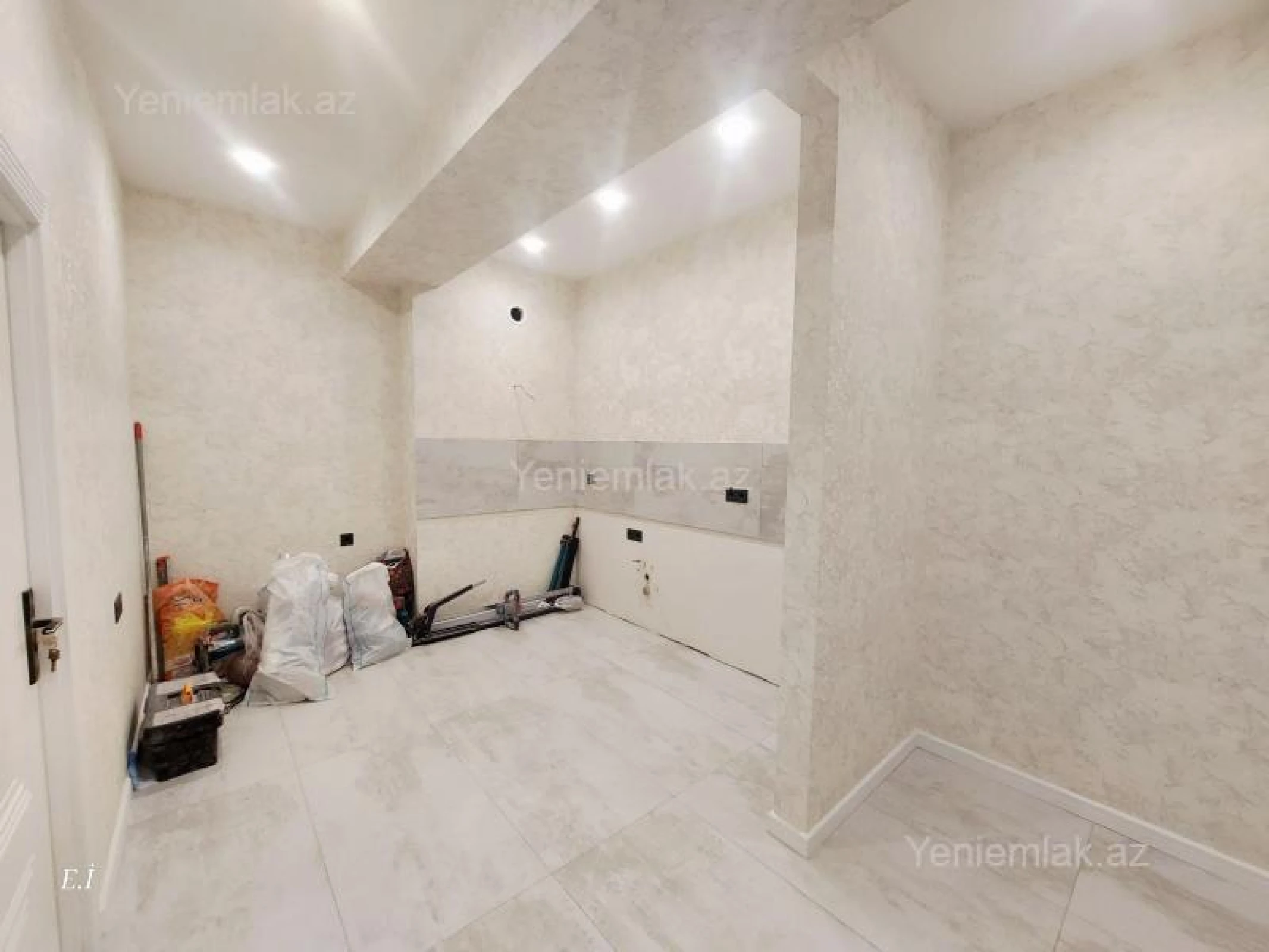 Satılır 1 otaqlı yeni tikili 56 m²
