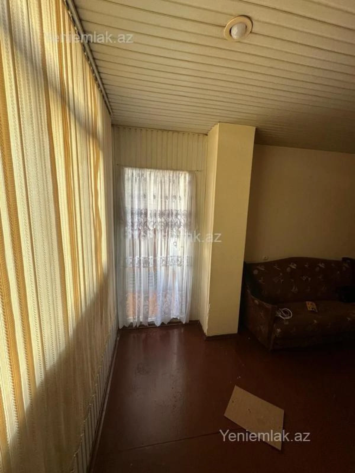 Satılır 2 otaqlı köhnə tikili 54 m²