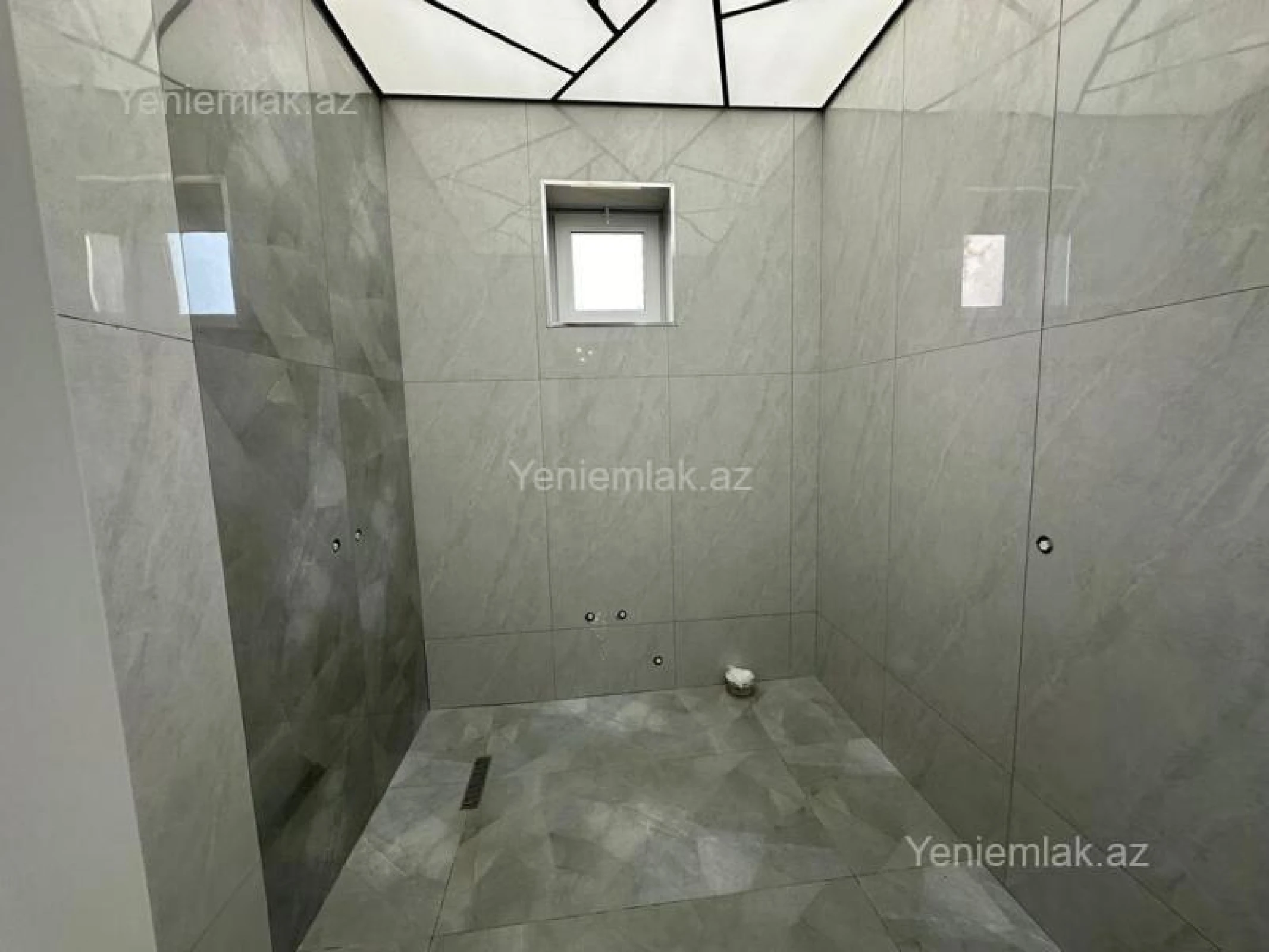 Satılır 1 otaqlı yeni tikili 50 m²