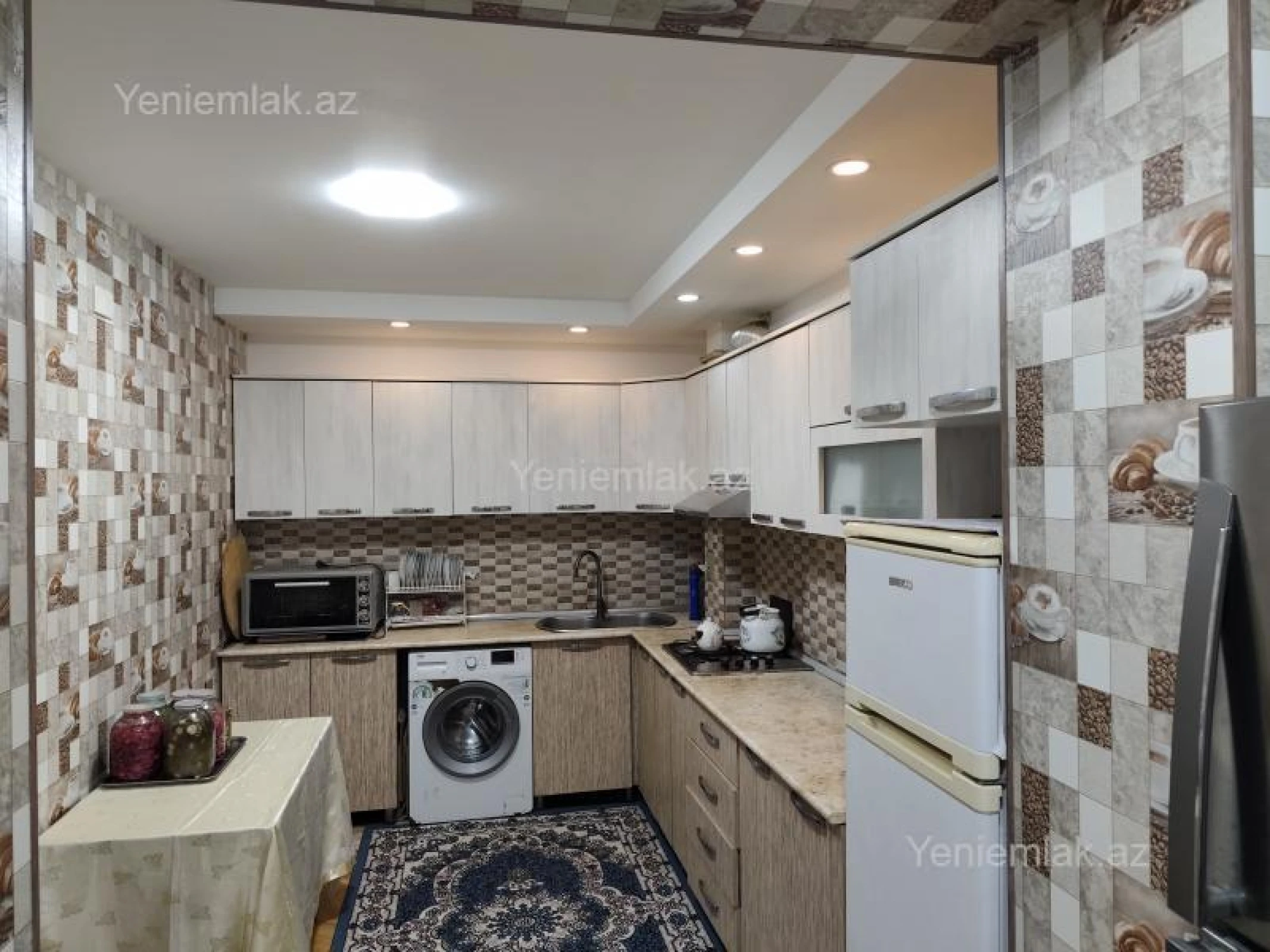 Satılır 4 otaqlı köhnə tikili 90 m²