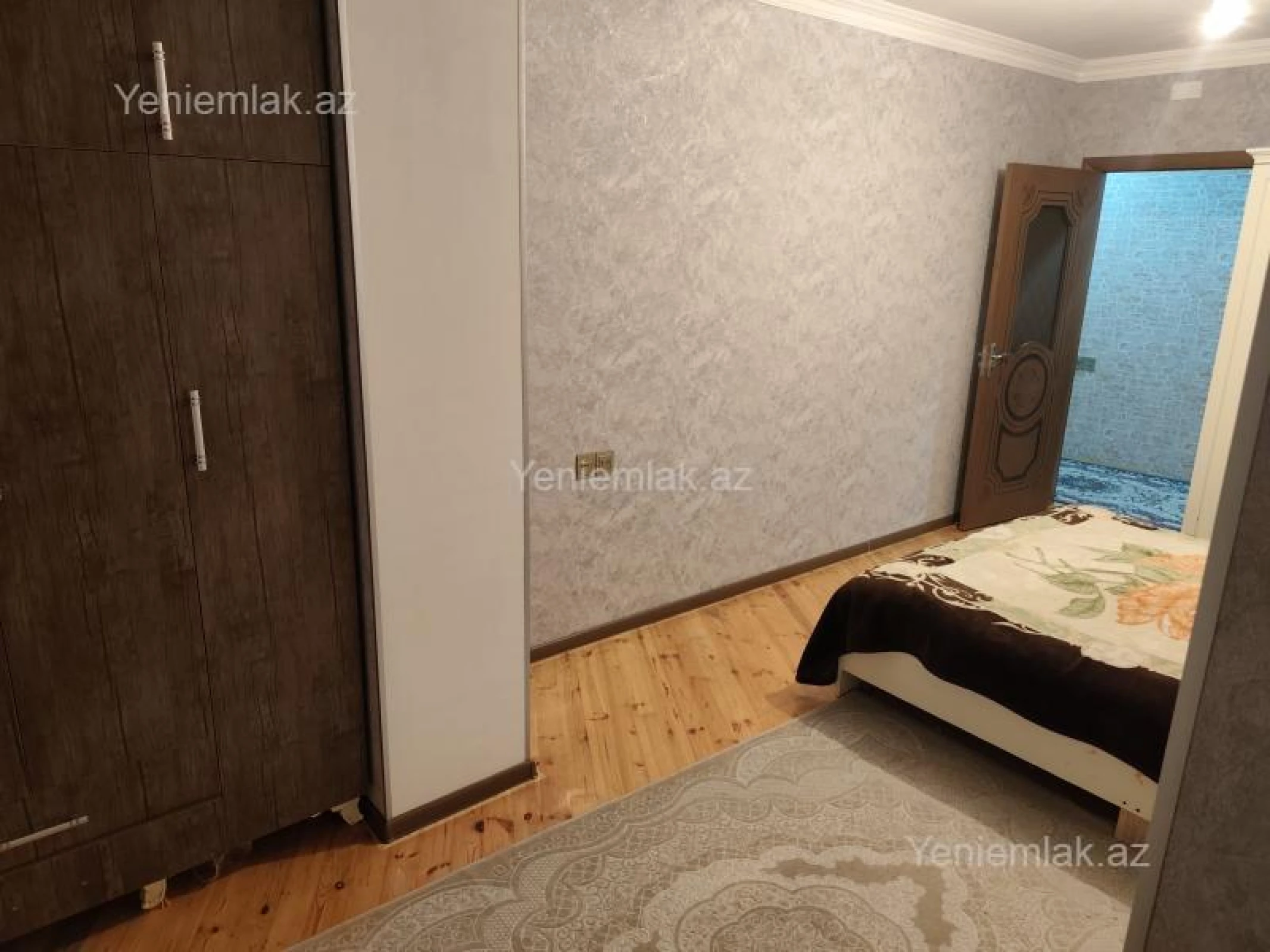 Satılır 4 otaqlı köhnə tikili 90 m²