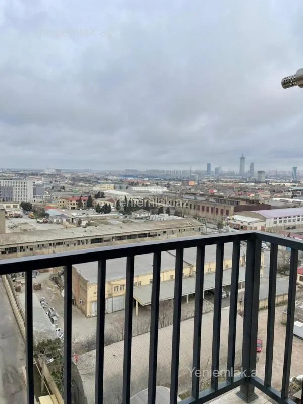 Satılır 3 otaqlı yeni tikili 80 m²