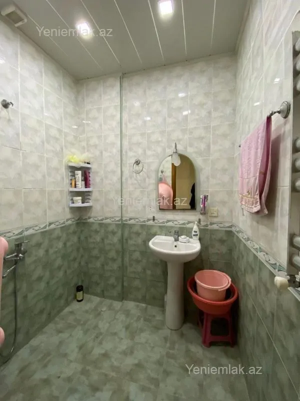 Satılır 3 otaqlı yeni tikili 115 m²