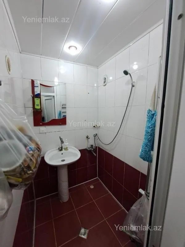 Satılır 2 otaqlı köhnə tikili 48 m²