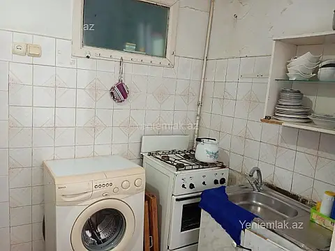 Satılır 2 otaqlı köhnə tikili 44 m²