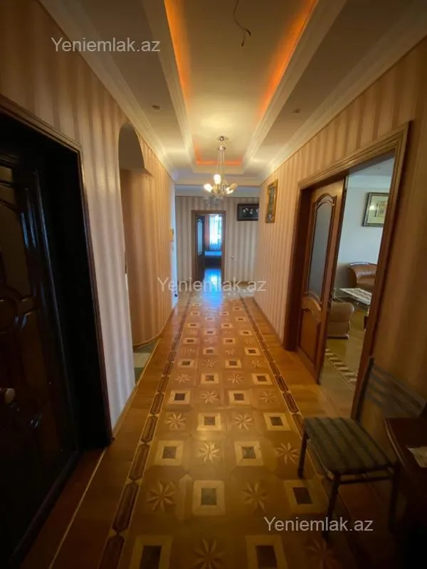 Satılır 3 otaqlı yeni tikili 160 m²