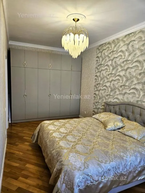Satılır 3 otaqlı yeni tikili 132 m²