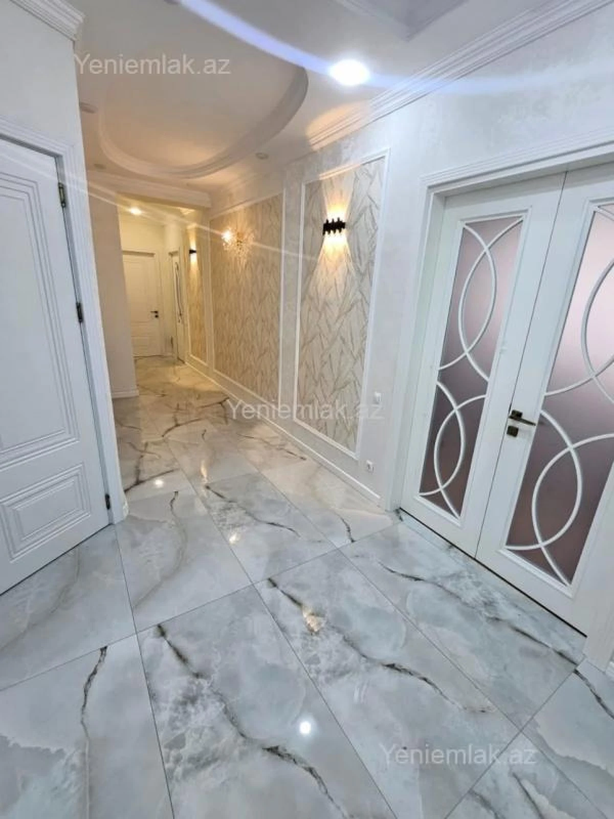 Satılır 3 otaqlı yeni tikili 132 m²