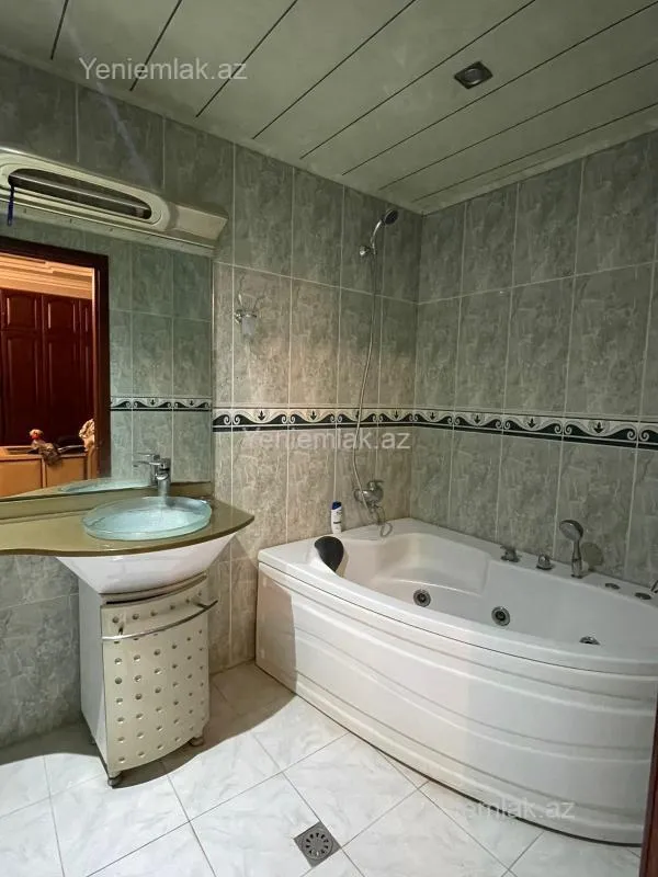 Satılır 2 otaqlı yeni tikili 90 m²