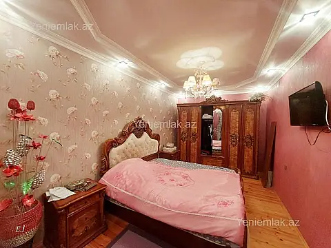 Satılır 4 otaqlı köhnə tikili 90 m²