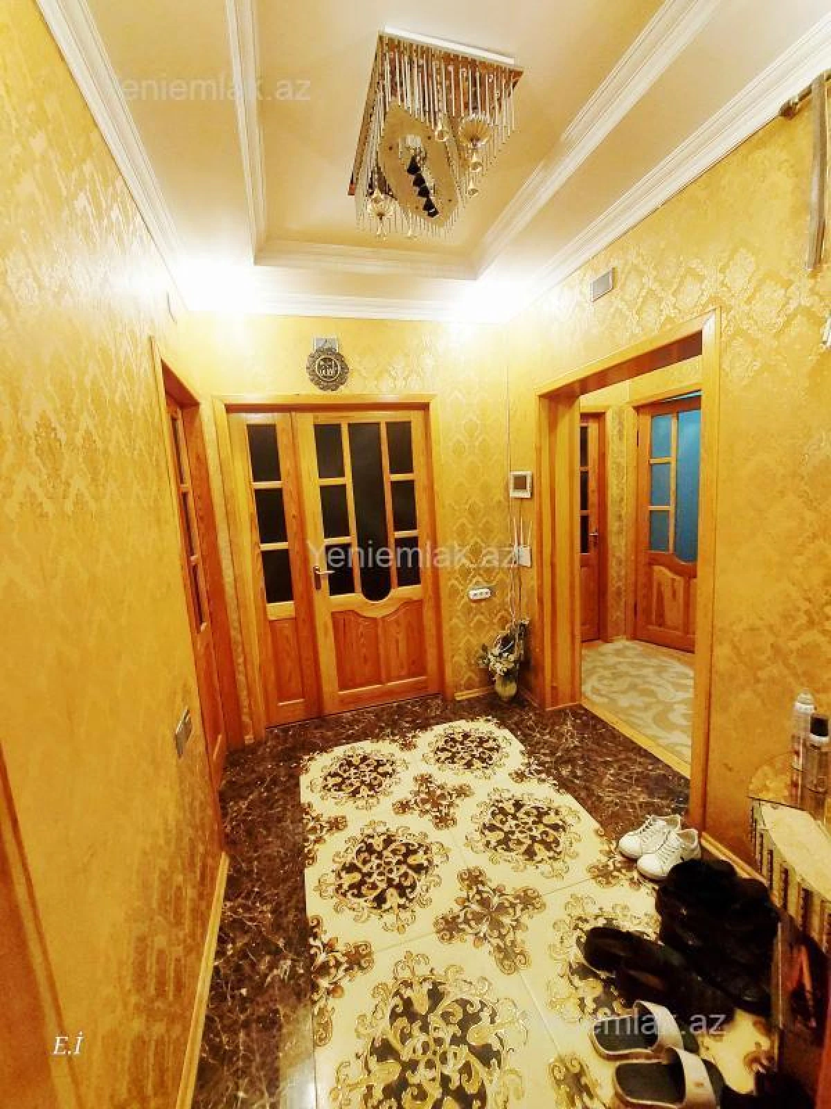 Satılır 4 otaqlı köhnə tikili 90 m²