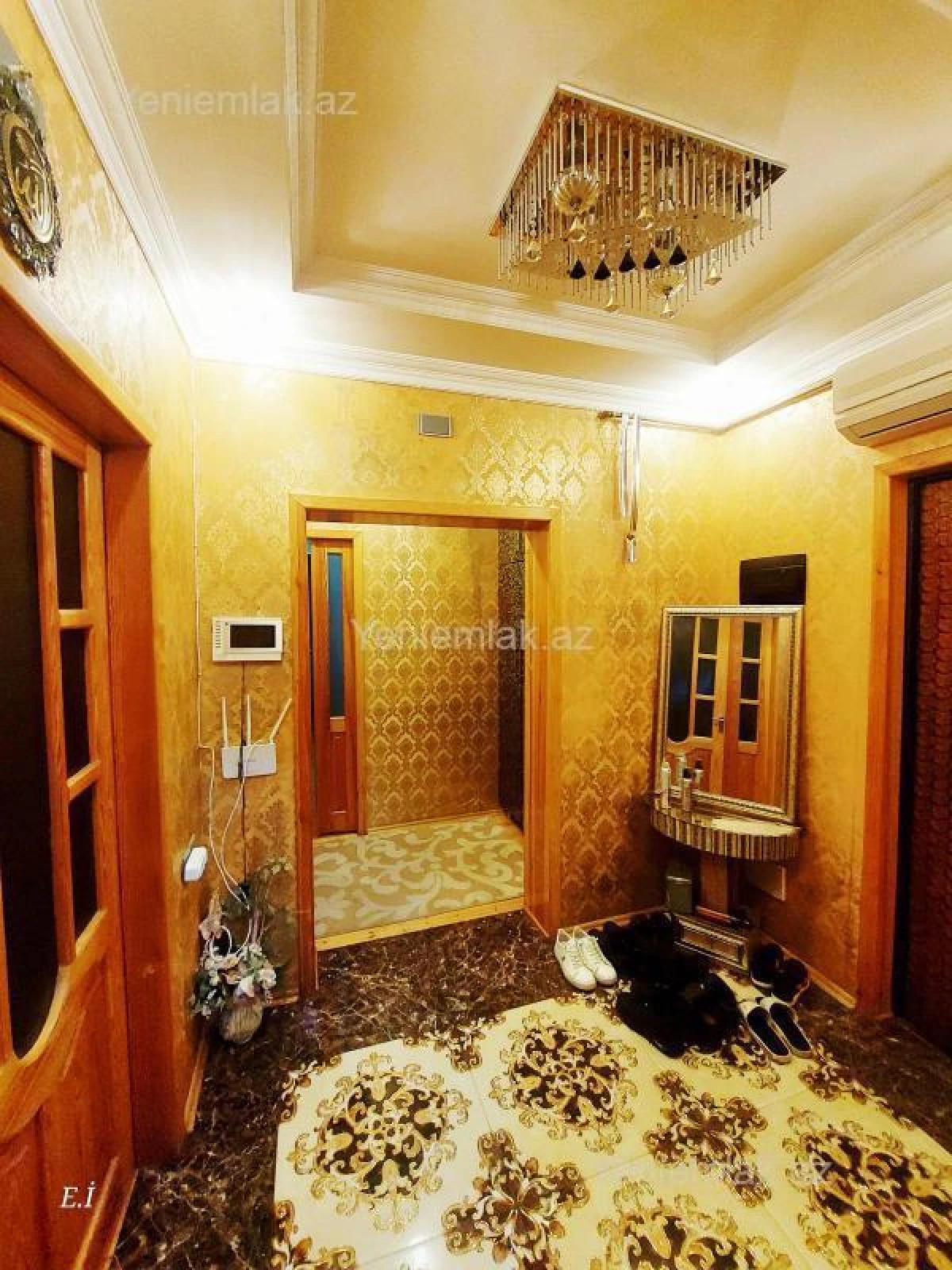 Satılır 4 otaqlı köhnə tikili 90 m²