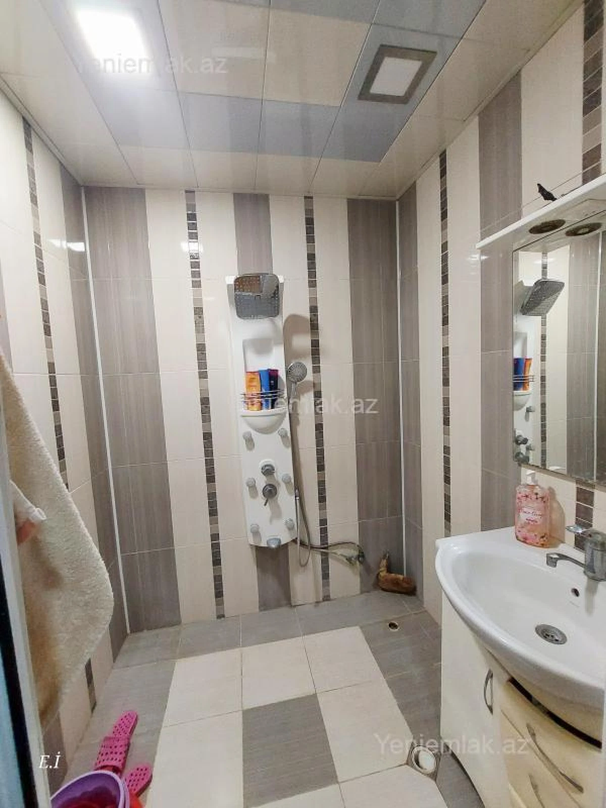 Satılır 4 otaqlı köhnə tikili 90 m²