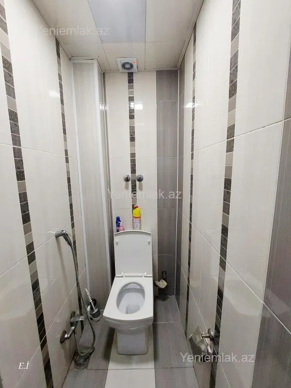 Satılır 4 otaqlı köhnə tikili 90 m²
