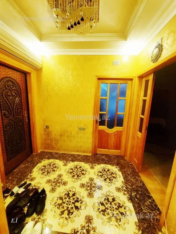 Satılır 4 otaqlı köhnə tikili 90 m²