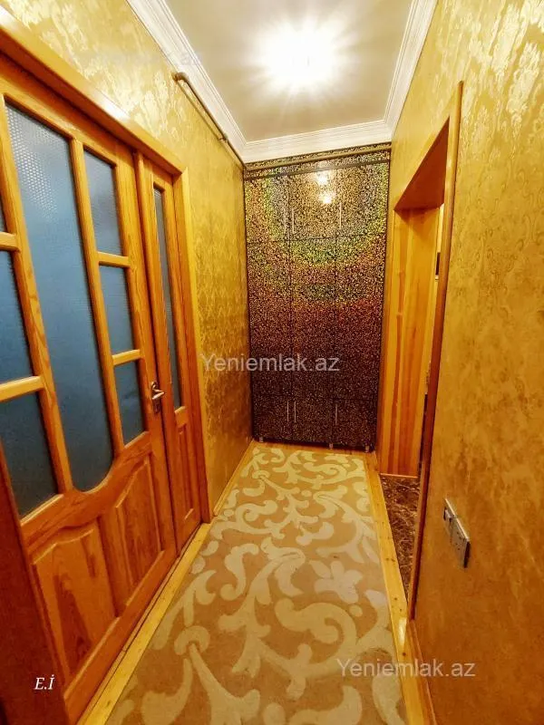Satılır 4 otaqlı köhnə tikili 90 m²