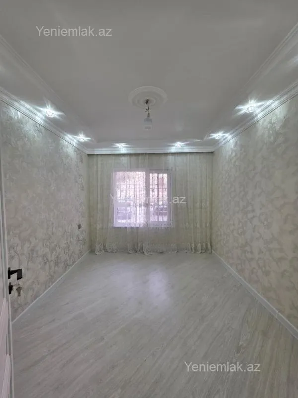 Satılır 2 otaqlı köhnə tikili 60 m²