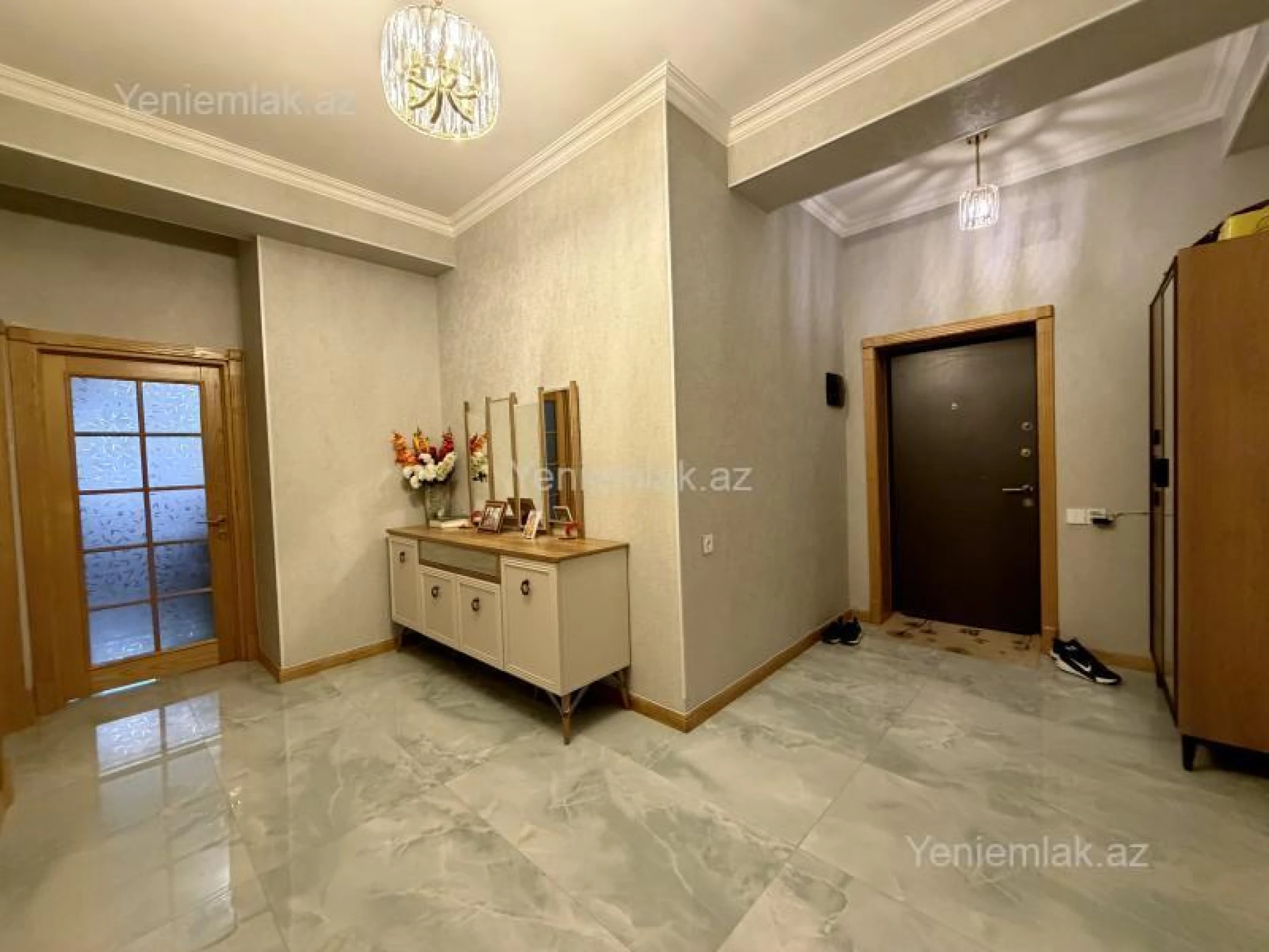 Satılır 3 otaqlı yeni tikili 105 m²