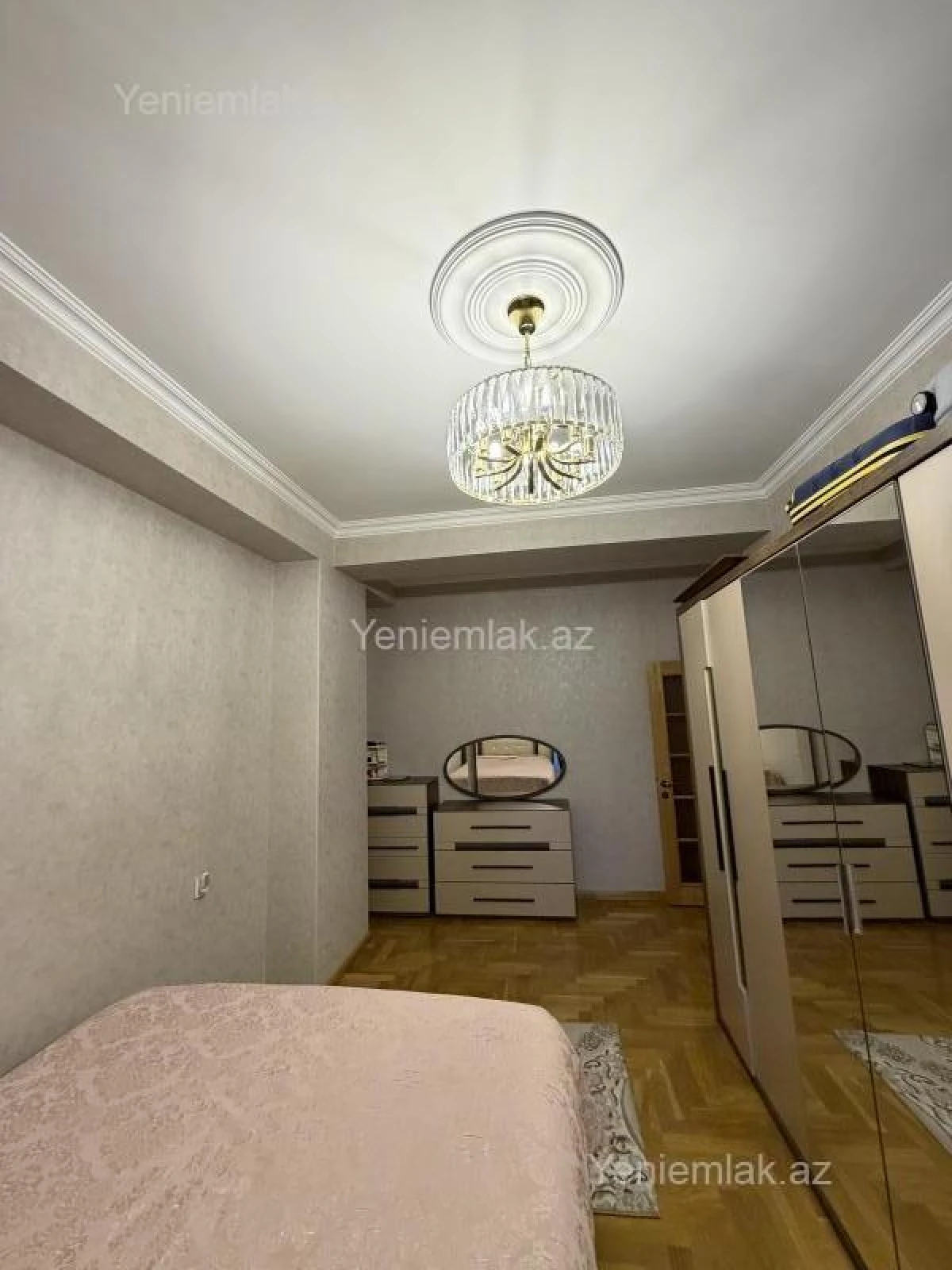 Satılır 3 otaqlı yeni tikili 105 m²