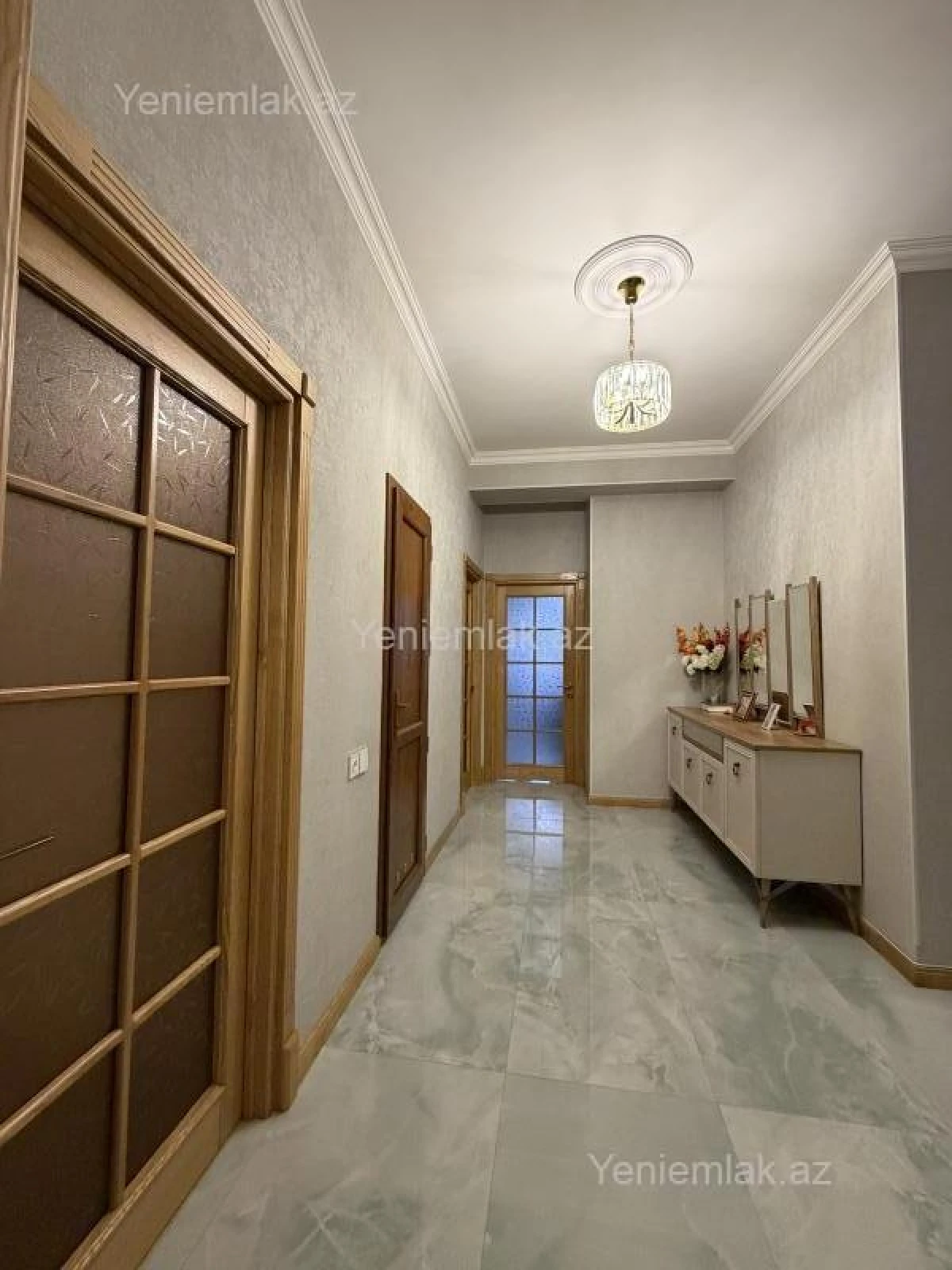 Satılır 3 otaqlı yeni tikili 105 m²