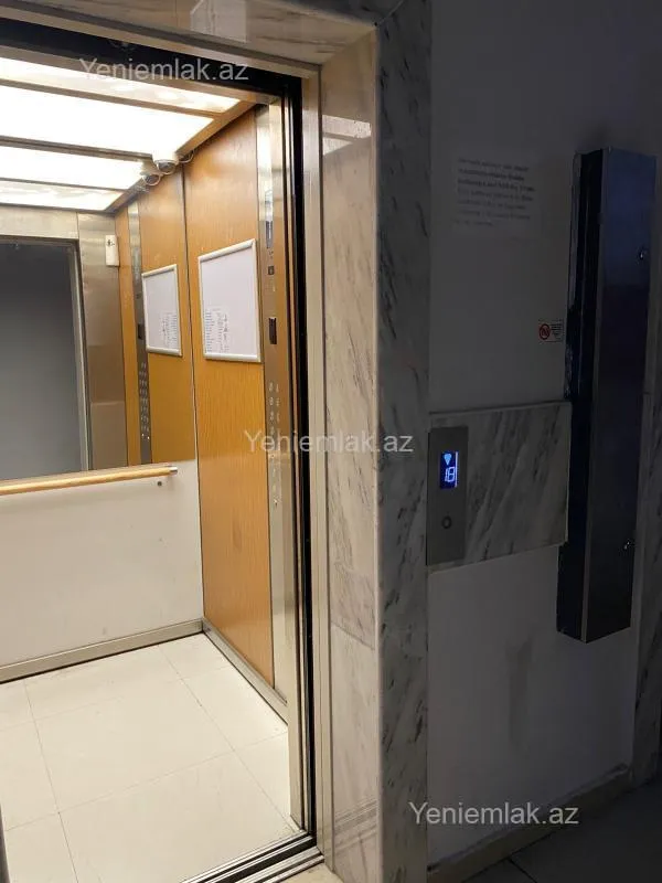 Satılır 3 otaqlı yeni tikili 127 m²