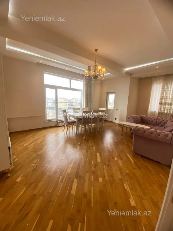 Satılır 3 otaqlı yeni tikili 127 m²